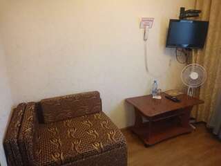 Отель Дом на Гражданской Углич 3-местная комната стандарт-4